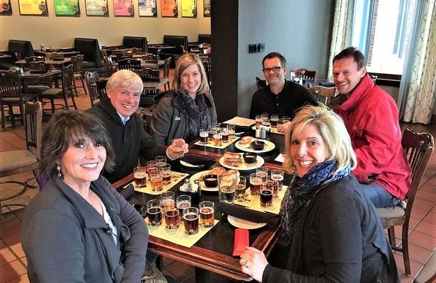 Private Small Group Nashville Food & Sightseeing Tour
