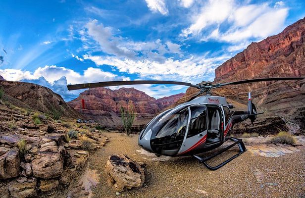 Grand Canyon Deluxe Helicopter Tour with Landing from Las Vegas