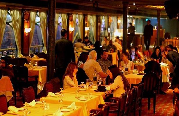 Magical Night on the Nile: Dinner Cruise & Live Entertainment