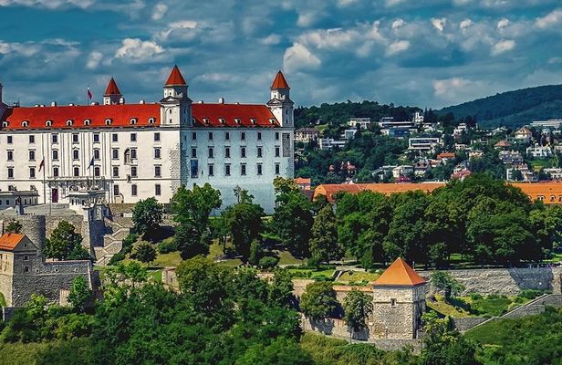 Great Bratislava City Tour - Presporacik Oldtimer