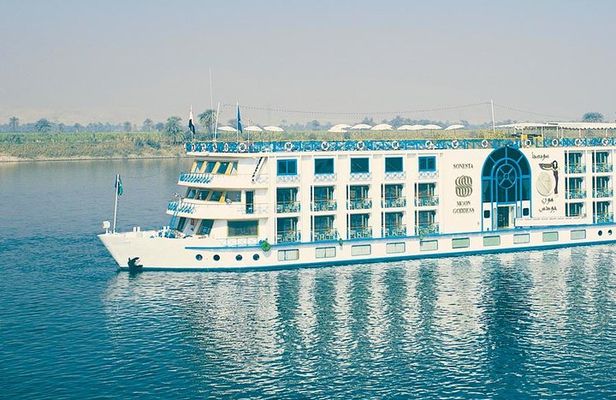 Amazing Private sailing 4-Days Nile Cruise from Aswan with all sightseeing
