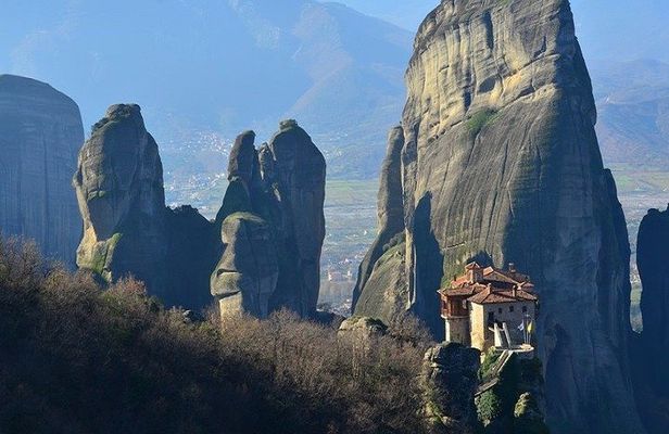 Meteora Monasteries & Thermopylae - Private Full Day Tour from Athens