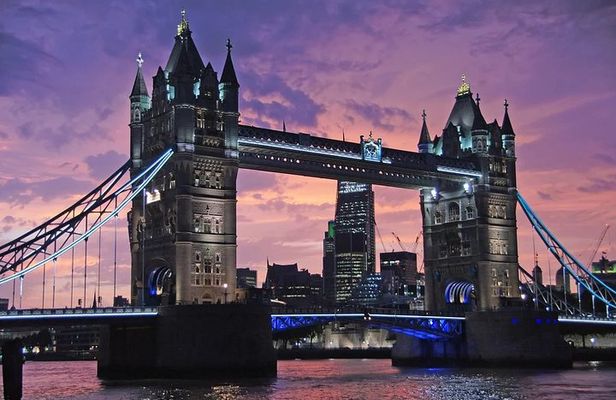 London by Night private Tour