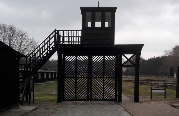 Stutthof Concentration Camp English Tour with Gdansk Hotel pickup