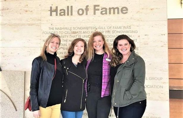"Famous Footsteps" Walking Tour