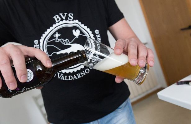 Tuscan Brewery Guided Tour with beer and food tasting