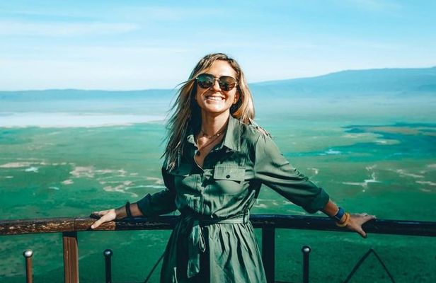 5-Days Private Midrange Safari: Serengeti, Ngorongoro & Manyara