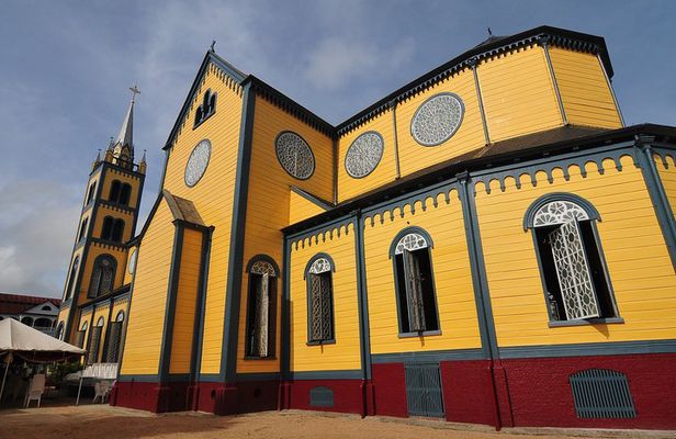 Walking Tour in Downtown Paramaribo