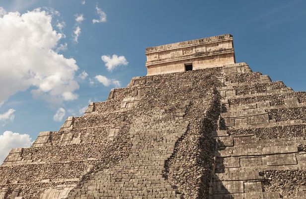 Full Day Tour: Chichen Itza & Cenote