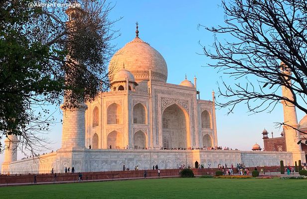 Private Day Tour of Tajmahal From New Delhi Including Agra Fort and Baby Taj