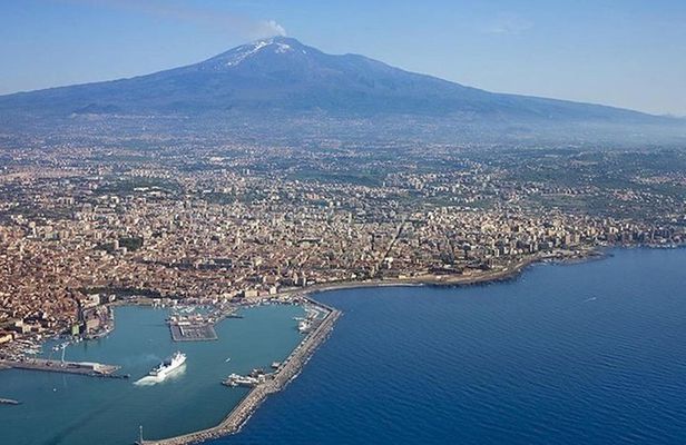 One Day Tour in Catania and Trekking on Etna