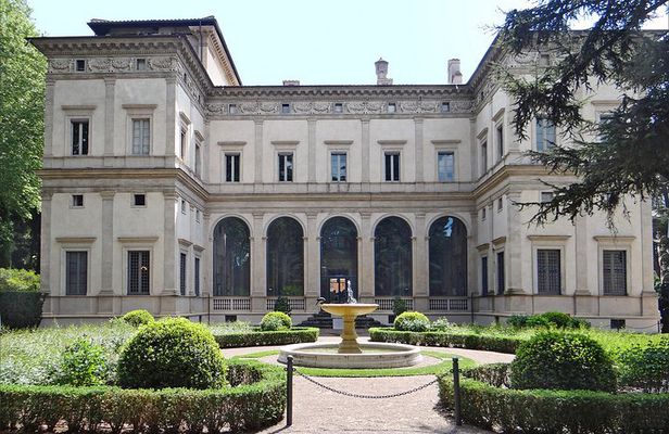 Villa Farnesina and Trastevere District Tour in Rome