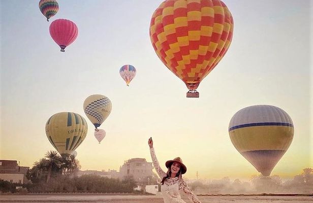 Luxor Combo Tour: Hot Air balloon+Full Day Guided Tour including Lunch