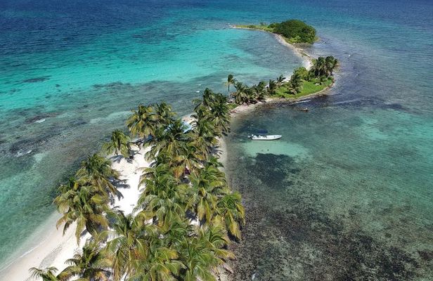 Snorkel and Island Experience at Laughing Bird Caye National Park