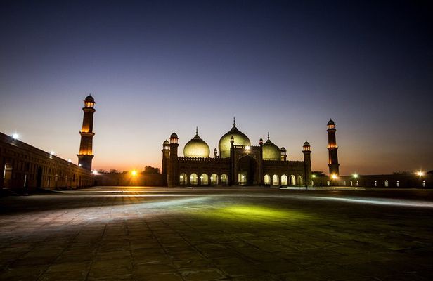 Private Tour: Lahore Full Day Customized Guided Trip