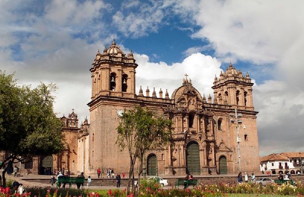 Half-Day Private Cusco City Tour, Nearby Archaeological Sites and Local Market