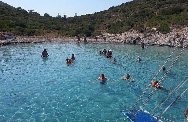 Kusadasi Aegean Sea Full-Day Boat Trip with Lunch