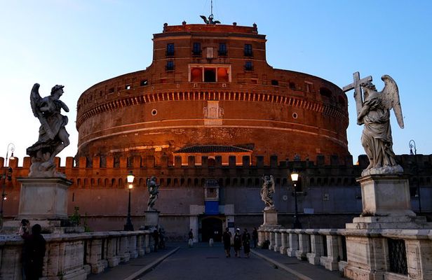 Rome: Private City Tour in the Places of the Tosca