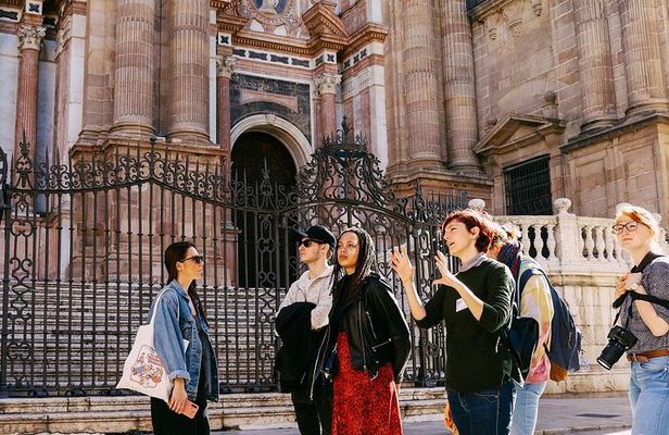 Málaga Flamenco and City Highlights Guided Tour - by Oh My Good Guide!
