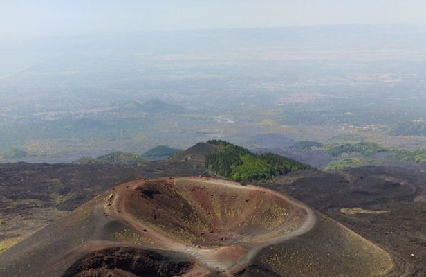 Etna Wine: discovering the volcano & enjoying a wine tasting