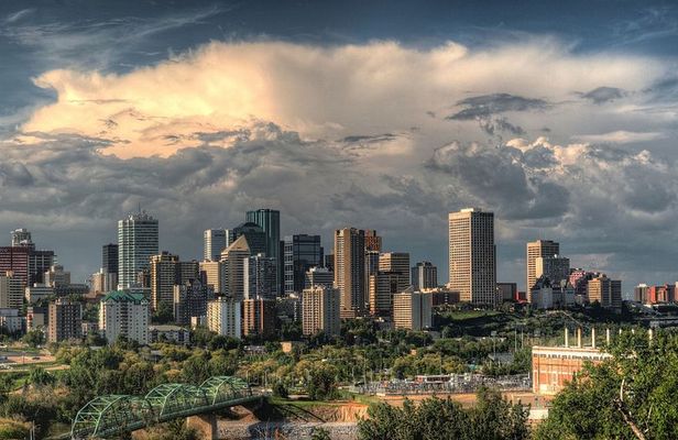 The Best of Edmonton Walking Tour