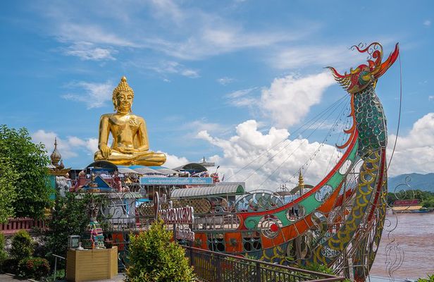 Private Choui Fong and Golden Triangle Explorer from Chiang Rai