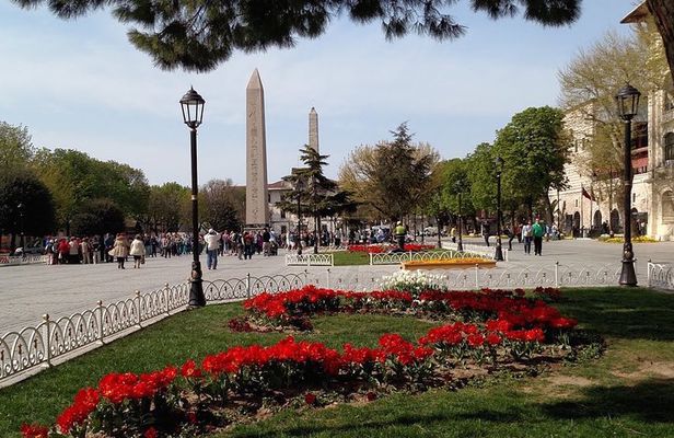 Istanbul: Full Day Private Guided Tour of Iconic Landmarks