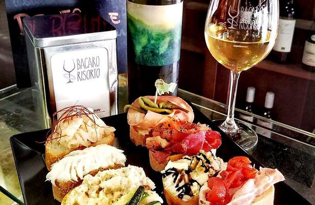 Brunetti's Venice: A Culinary Journey Through Leon's Mysteries