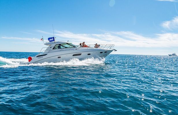 Los Cabos All-inclusive 4-hour VIP Luxury Yacht Charter