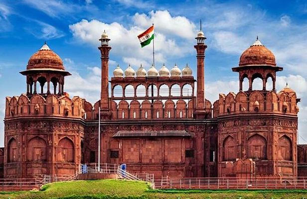 Full Day Old and New Delhi City Tour by Priavte Car