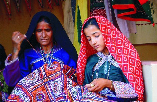 Bhuj, Rann of Kutch & Mandvi Beach: The Art, Craft & Nature Tour