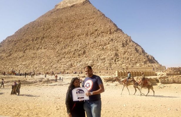 Private Tour TO Giza Pyramids and The Egyptian Museum