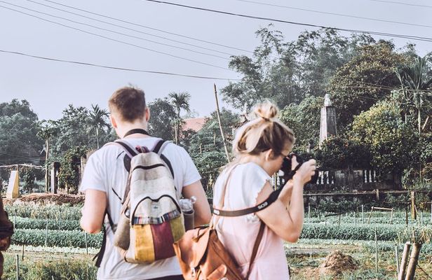 Hoi An sunrise, fish market tour and taking photos( Private tour)