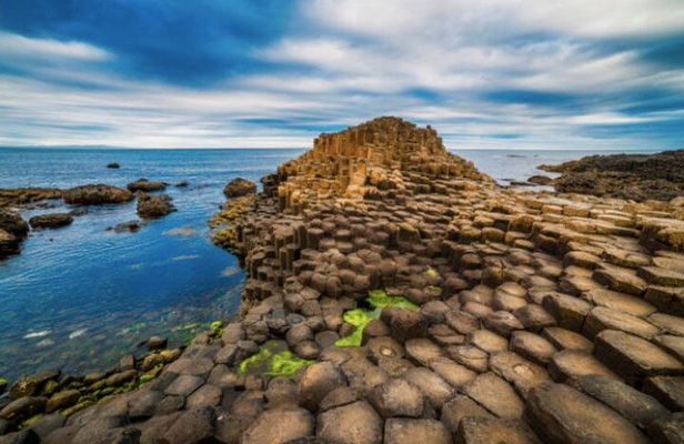 Shore Excursion: Giants Causeway and Belfast City Tour