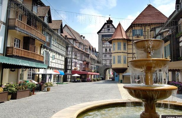 Colmar Tropicale and Batu Caves Day Trip (SIC - Join In Tour)