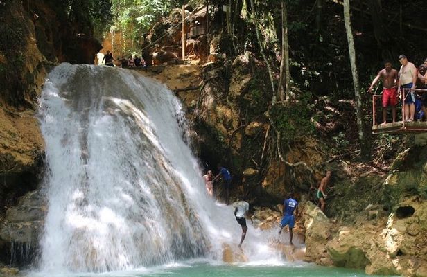 Private Tour of Blue Hole in Ocho Rios from Montego Bay