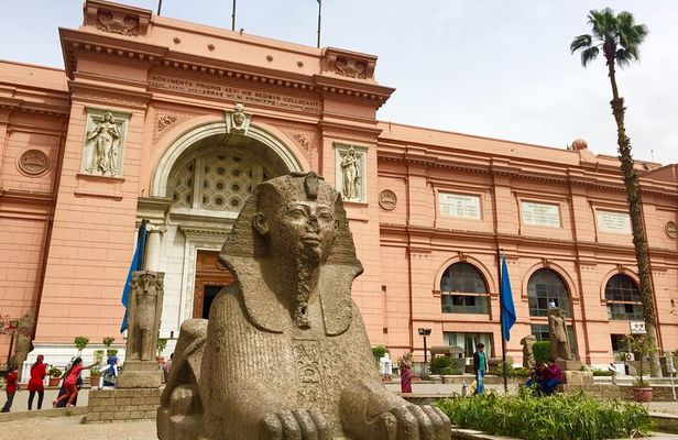Full-Day Tour of Egyptian Museum, Giza Pyramids and Cairo Citadel