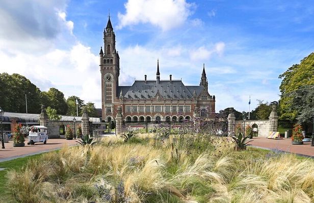 The Hague Private Walking Tour With A Professional Guide