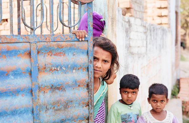 Live a round experience in Varanasi. 3 Days Tour