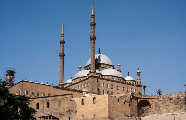Cairo Day Tour: Salah El Din Citadel, Coptic and Islamic Cairo
