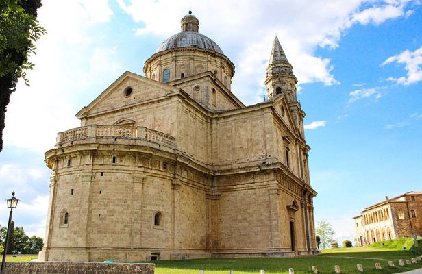 Private Guided Tour of Montepulciano with wine tasting