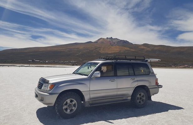 Semi-Private: 3-Day Uyuni Salt Flats and Colored Lagoons w/ Private Hotel