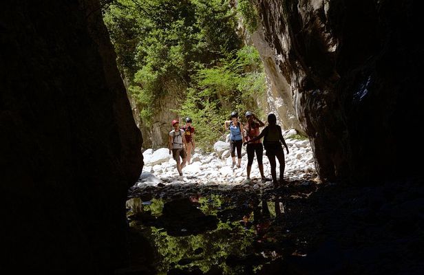 Ridomo Gorge hike to MANA spring