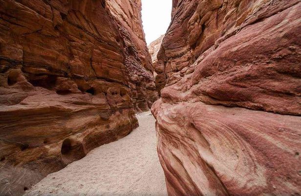 Sharm El-Sheikh: Colored Canyon and Blue Hole Day Trip