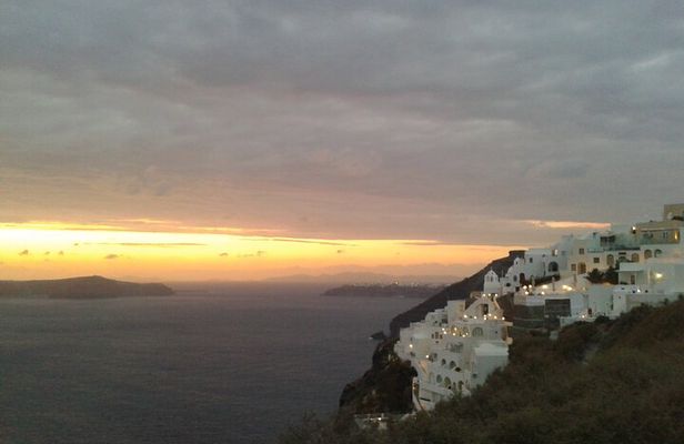 Private Half Day Tour Santorini Highlights with Sunset