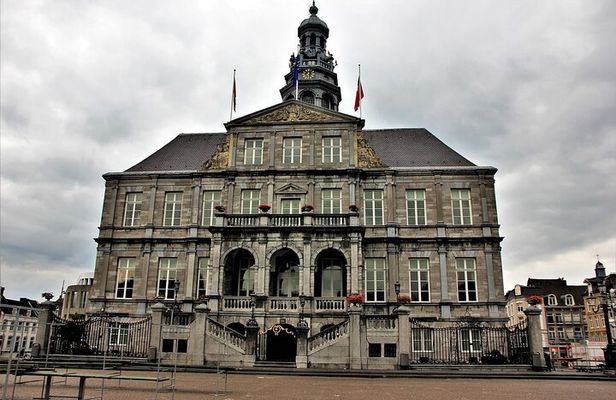 Maastricht Private Walking Tour With A Professional Guide