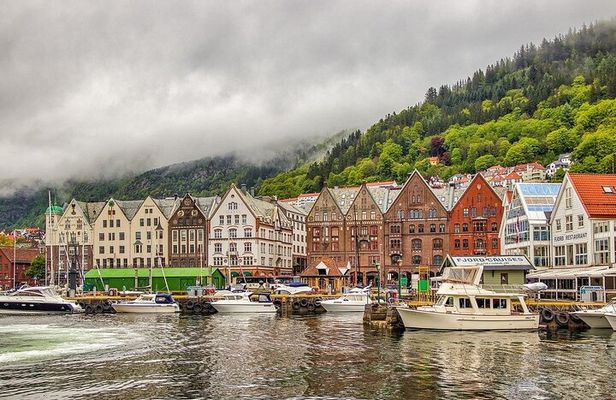 Bergen Private Walking Tour With A Professional Guide