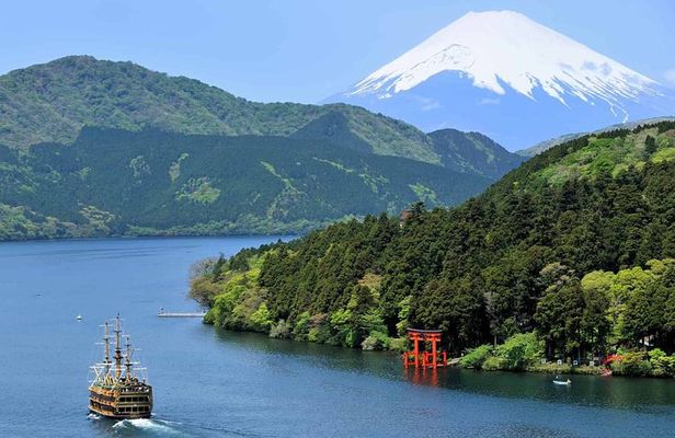 Hakone 6 hour Private Tour with Government-Licensed Guide