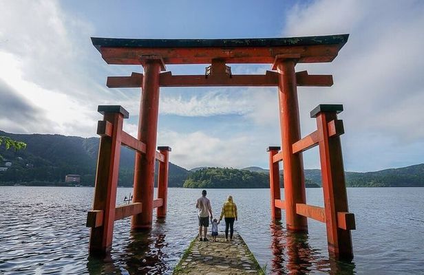 Hakone 6 hour Private Tour with Government-Licensed Guide