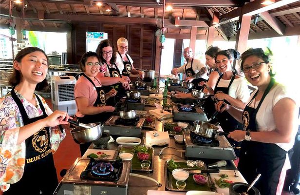 Blue Elephant Thai Cooking Class with Market Tour in Phuket